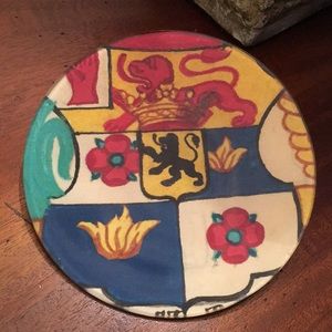 Plate - crown, lion coat of arms and felted back.